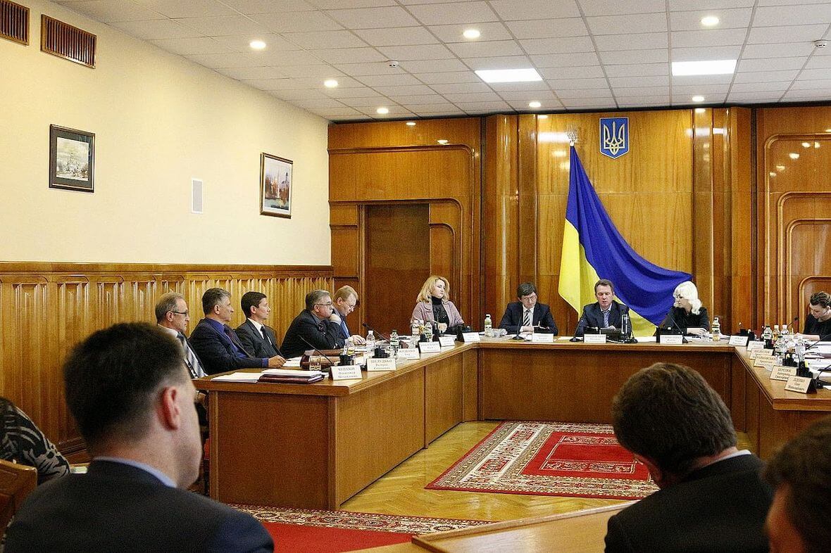 Центральная избирательная комиссия в процессе подготовки к выборам 2014 года.