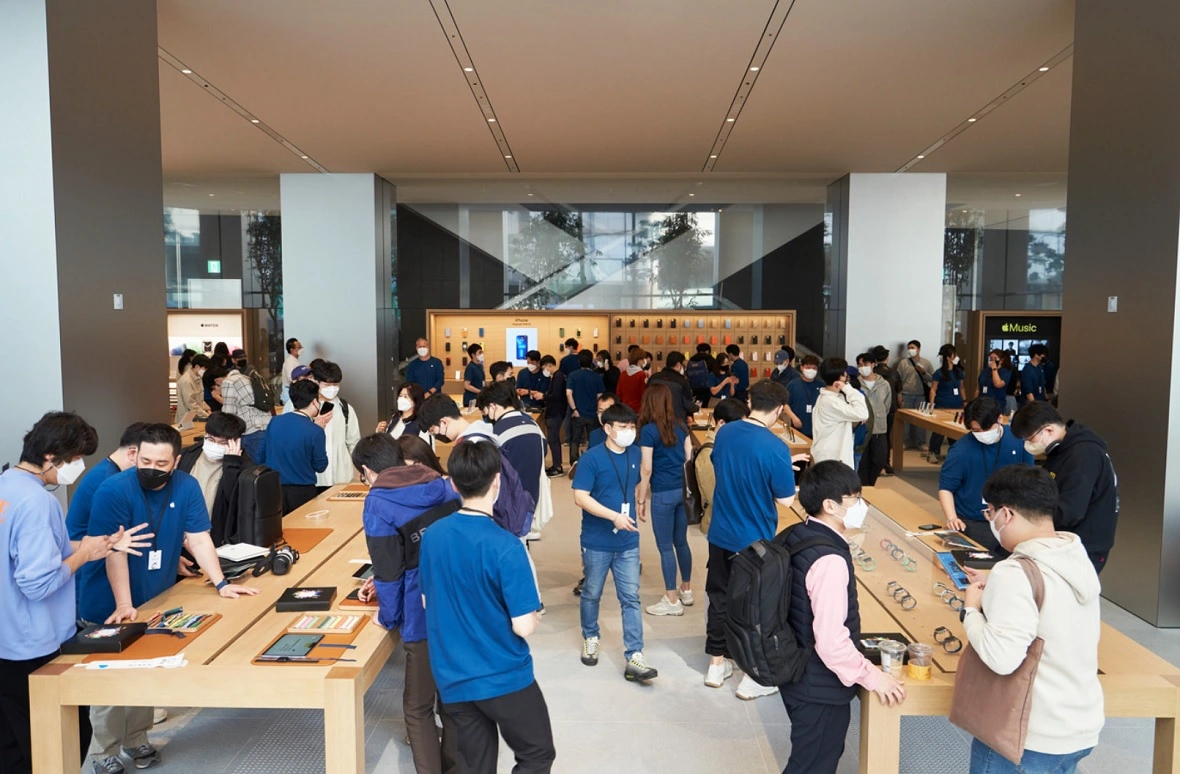 An image of a massive Apple Store opening in Myeong-dong, South Korea.