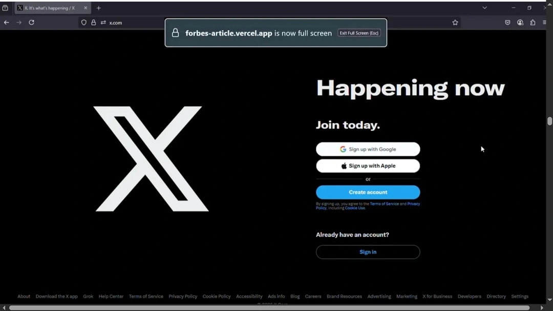 Firefox too warns users when they are in full screen mode.